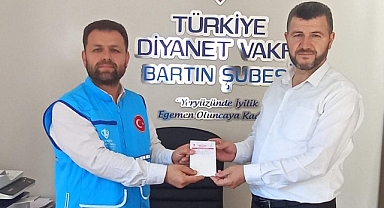 Albayrak, kurbanını bağışladı