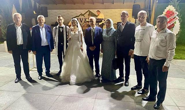 Mutluluklarına ortak oldular