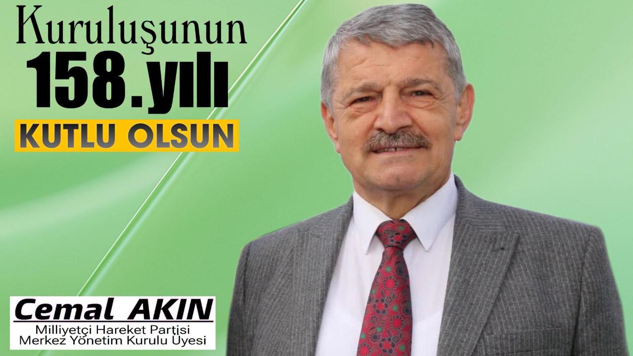 Akın'dan anlamlı kutlama