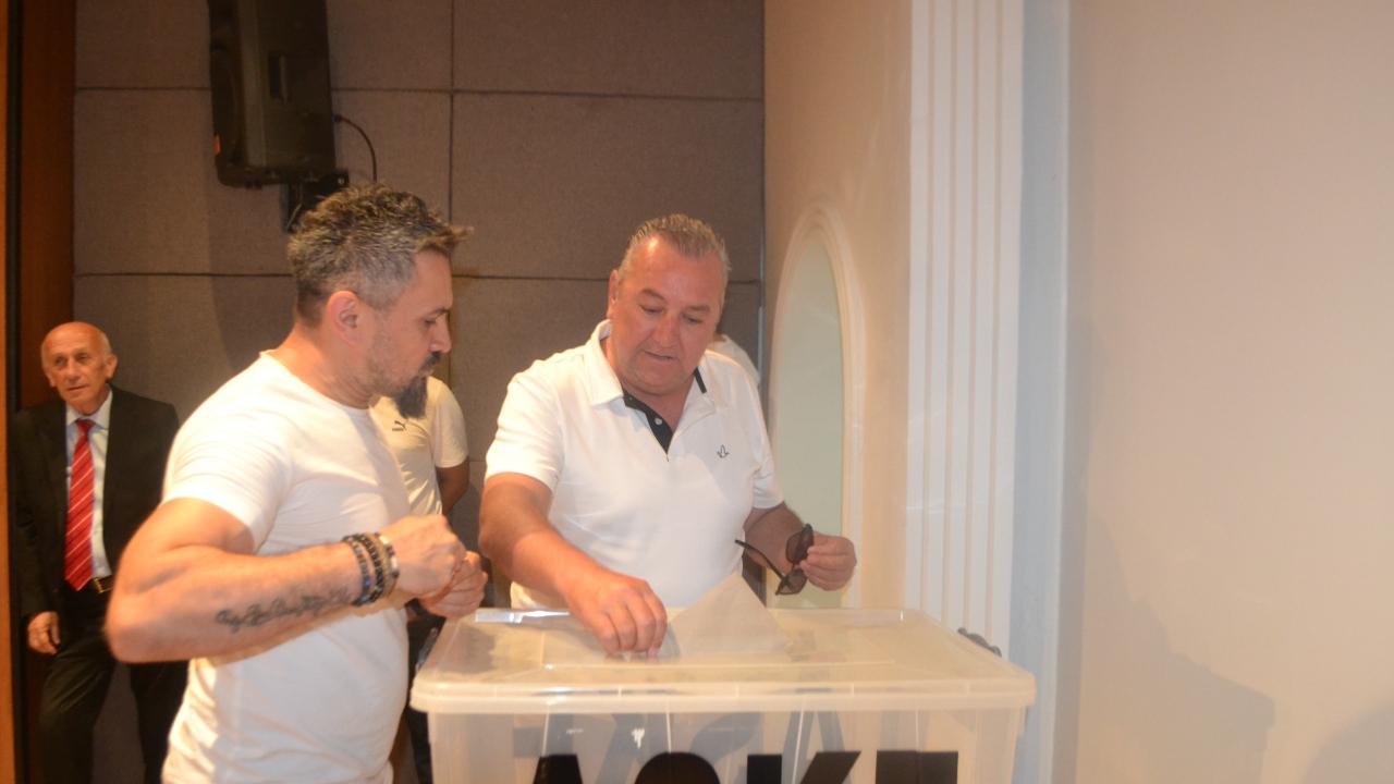 Ferit Kurulan ASKF Kongresine katıldı