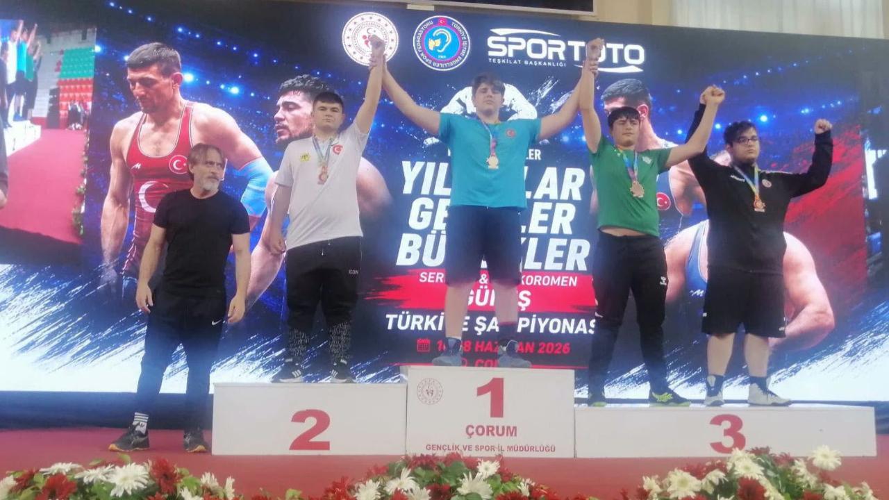 Mehmet Kök'ten 2 Türkiye şampiyonluğu