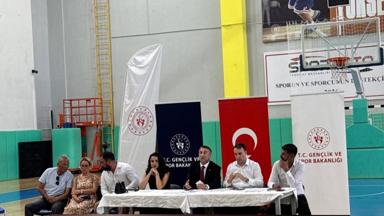 Akkaş personeli ile toplantı yaptı