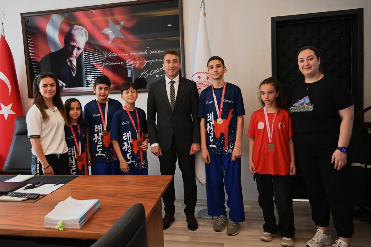 Başarılı sporculardan Akkaş'a ziyaret