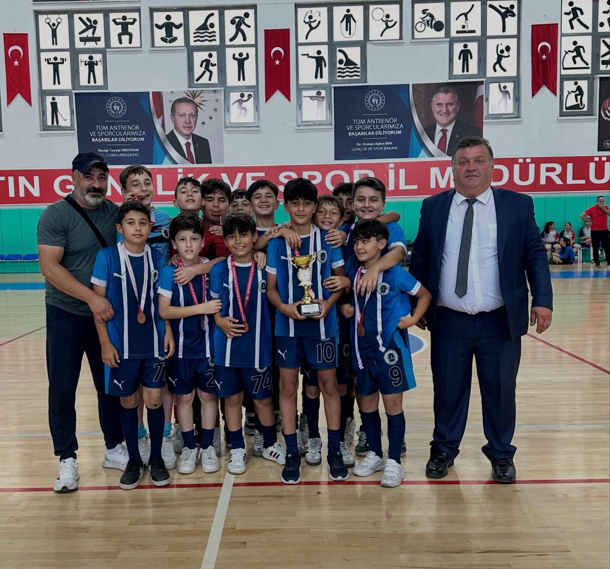 Futsal'da Özel Buluş Küre Ortaokulu şampiyon