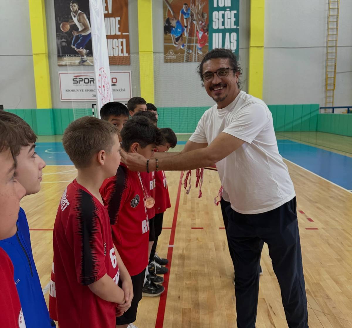 Futsal'da Özel Buluş Küre Ortaokulu şampiyon