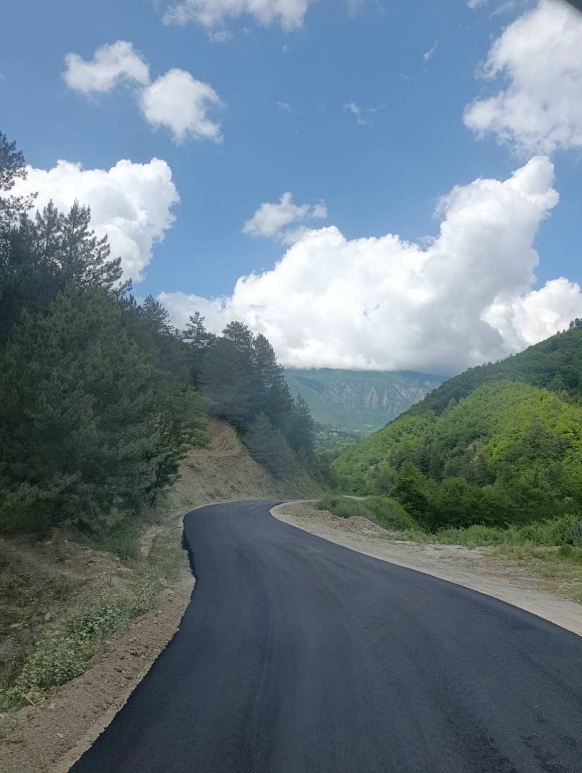 İki köy arasındaki yol yenilendi