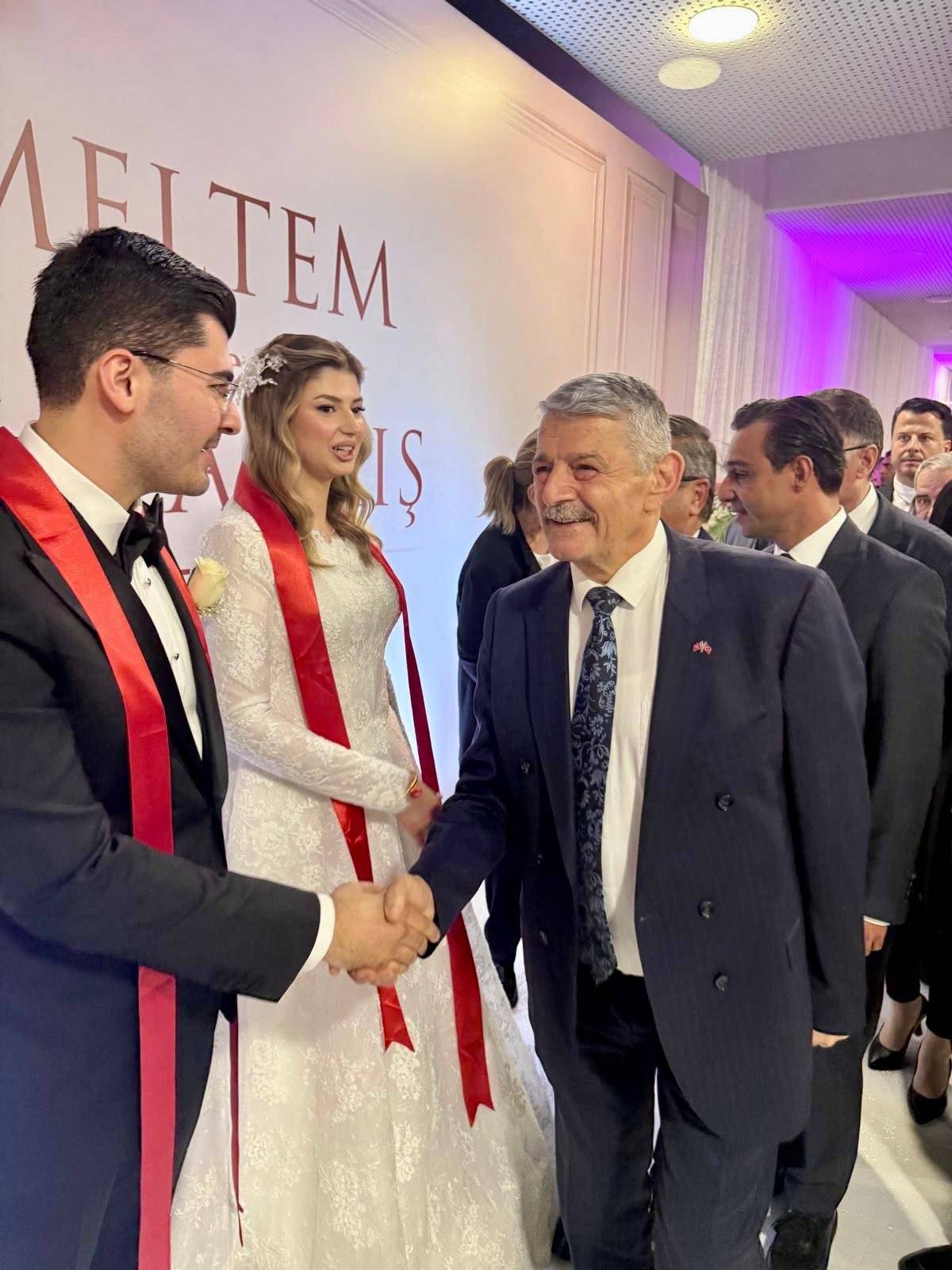 MHP’nin mutlu günü