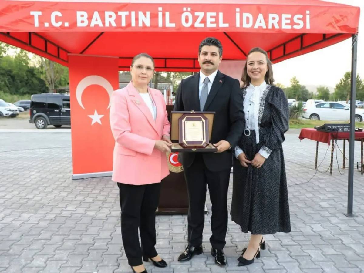 Bartın'a veda etti