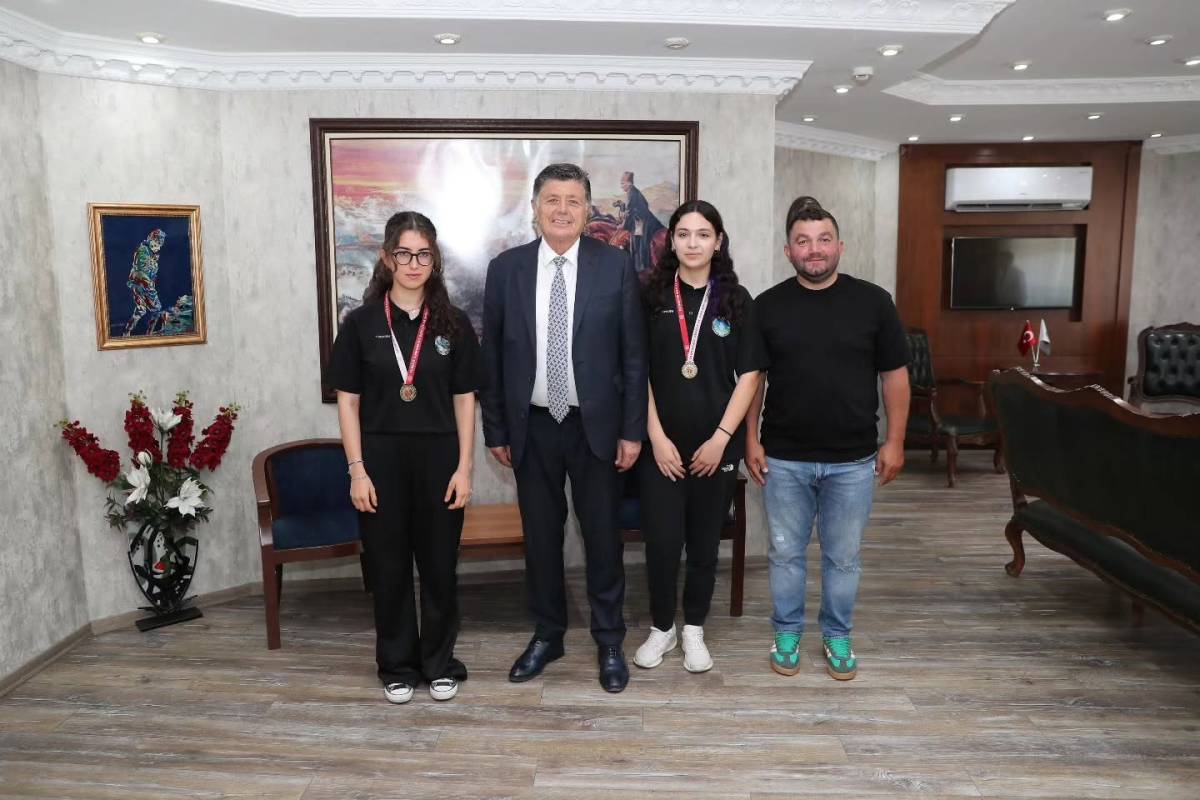 Şampiyon Sporculardan Yalçınkaya'ya Ziyaret