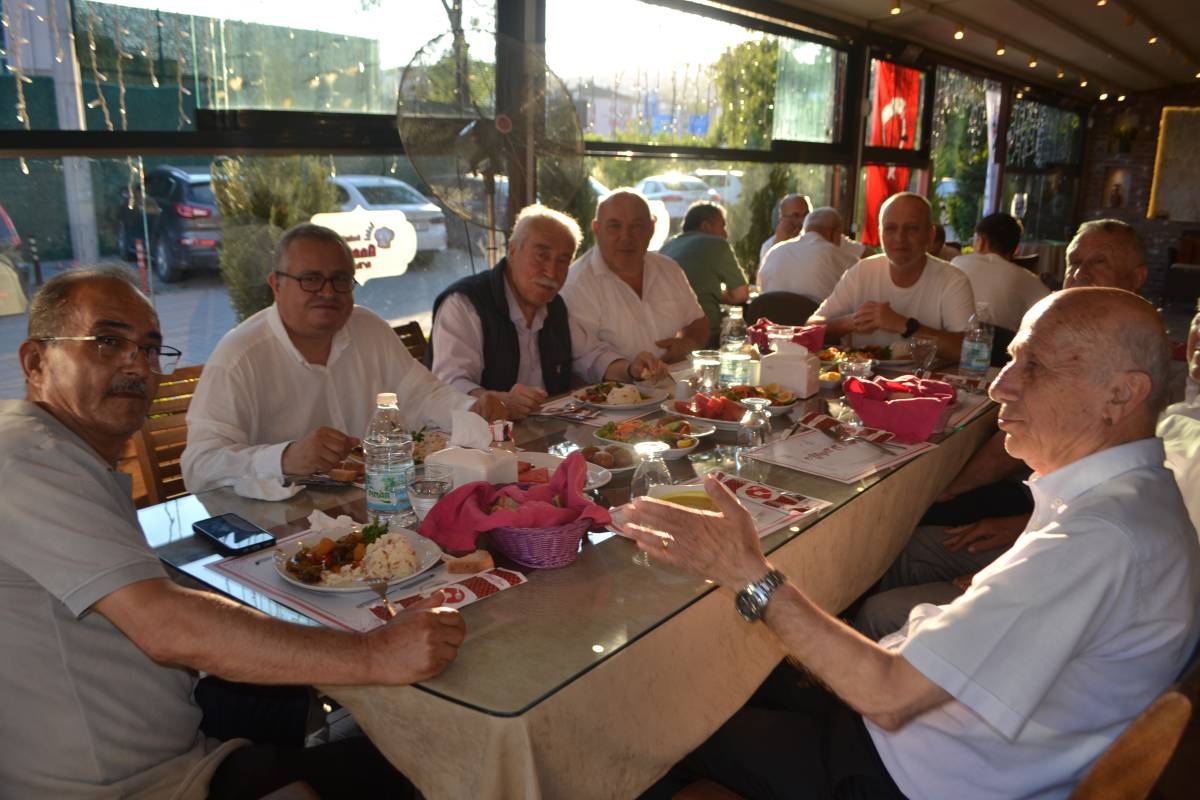 ASKF Dayanışma Yemeği Düzenledi
