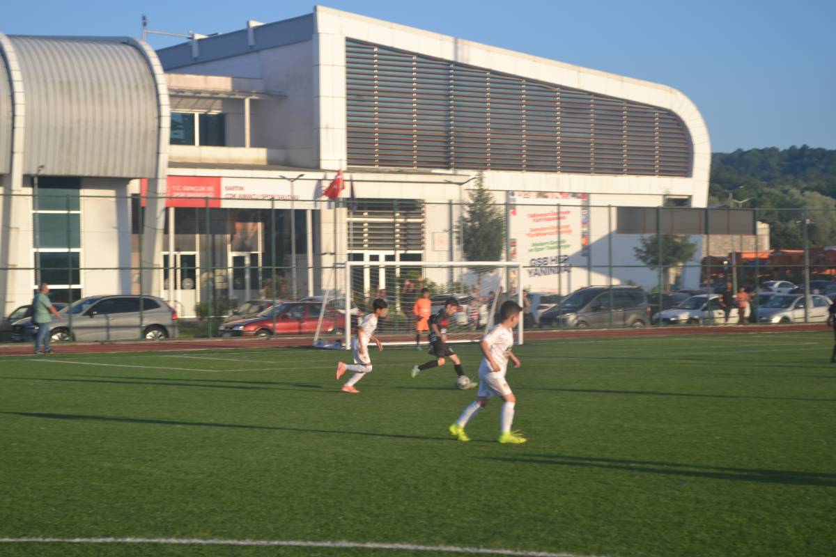 U11'de 1-1'lerini yediler