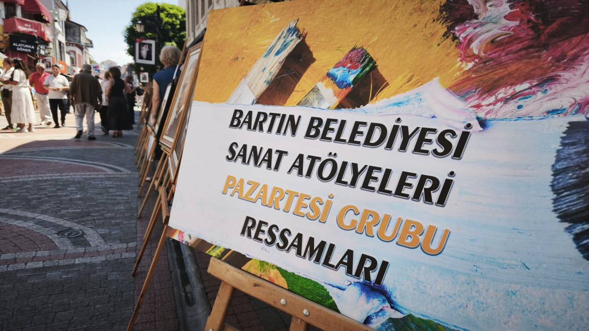 Caddede gören büyülendi!