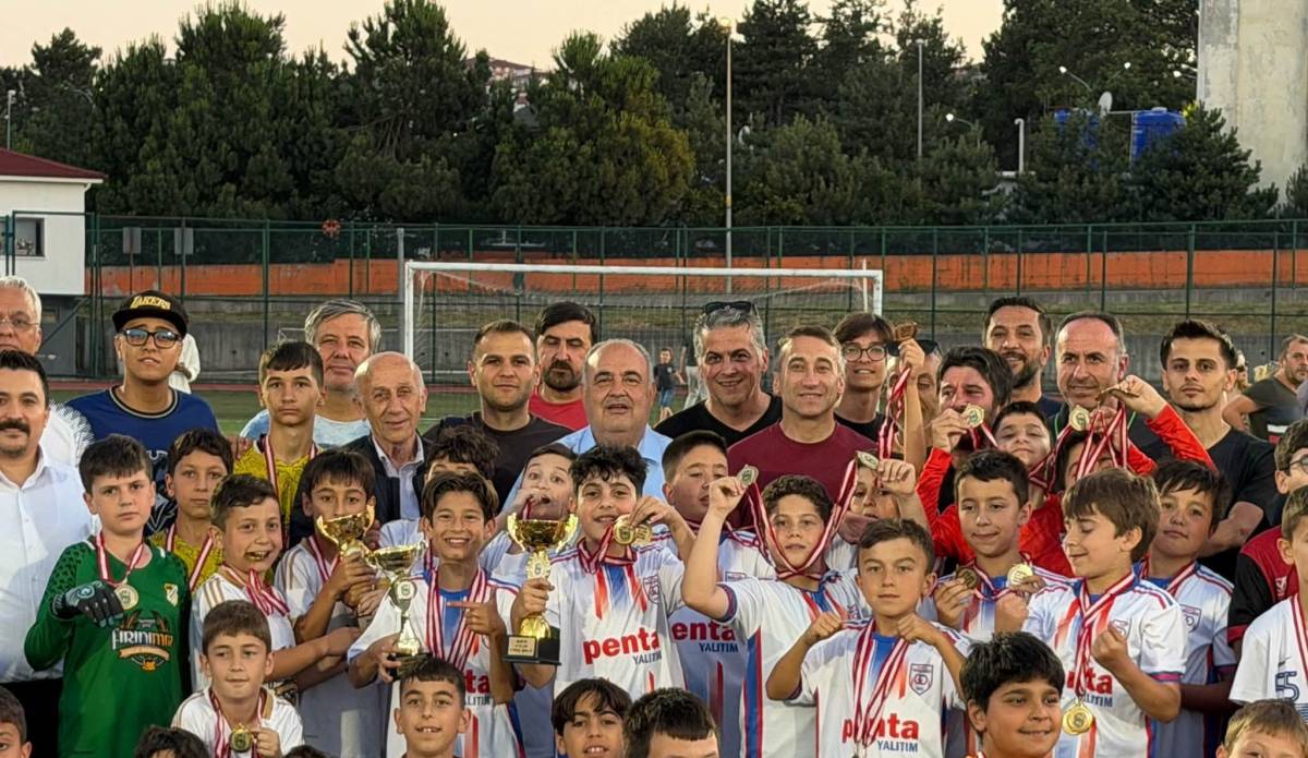BU SEVGİNİN TARİFİ YOK!