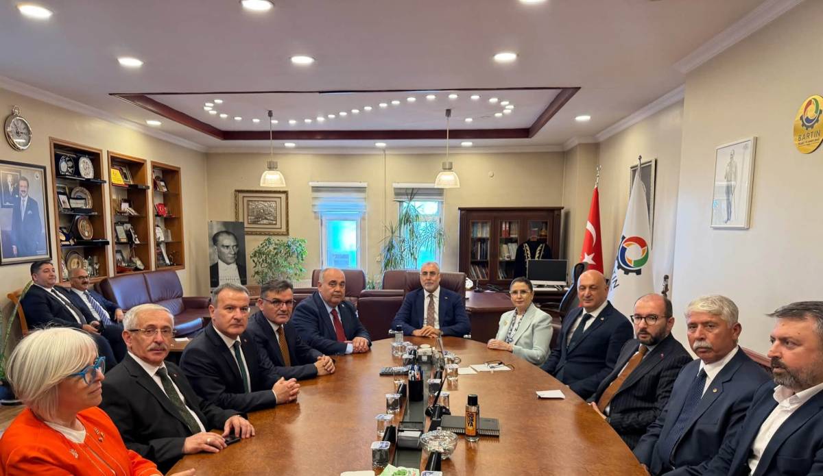 Bakan Işıkhan'dan  Ticaret ve Sanayi Odasına Ziyaret