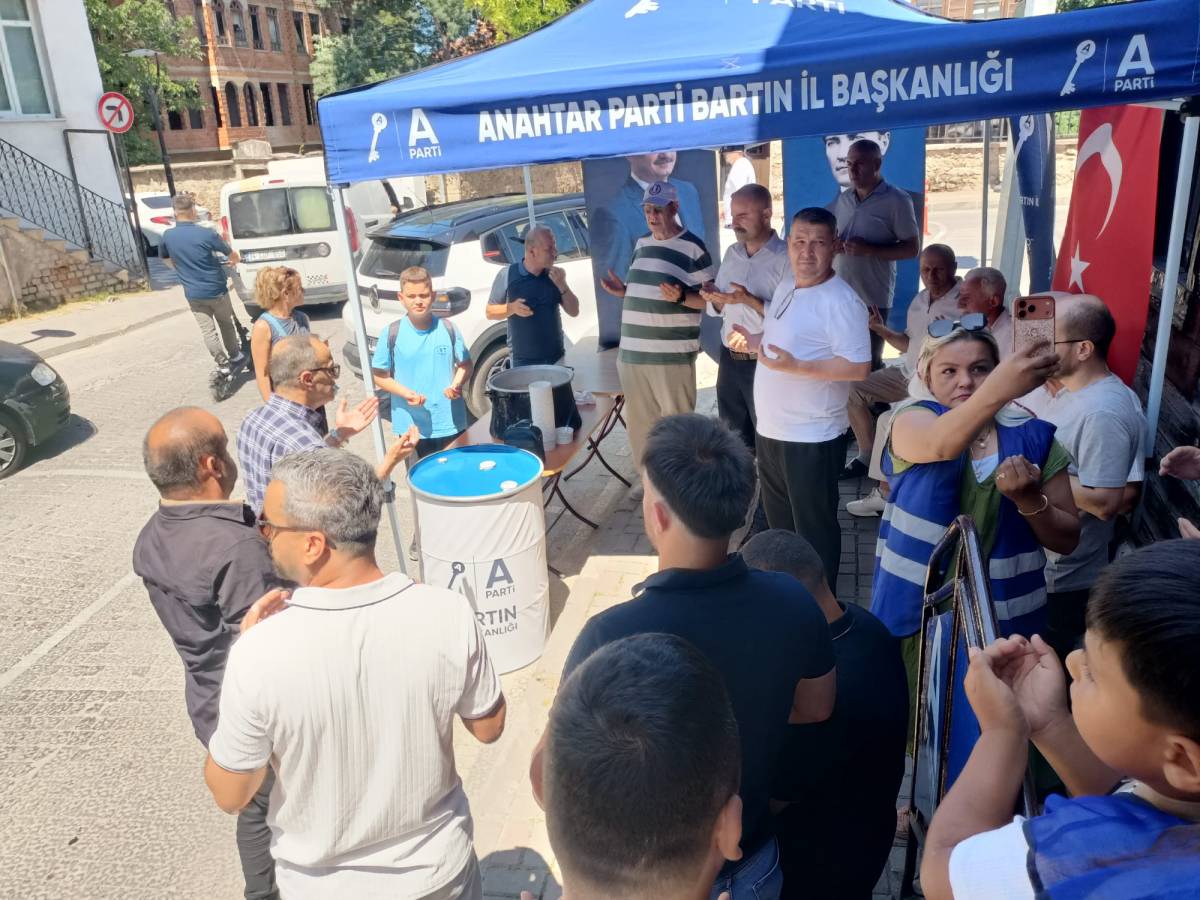 Bereket sokaklara taştı!